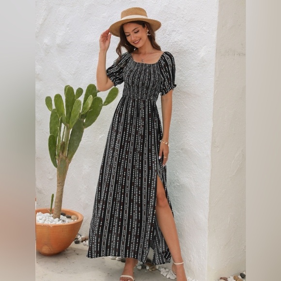 Capturing Time Short Sleeve Maxi Dresses Summer - Picture 3 of 4